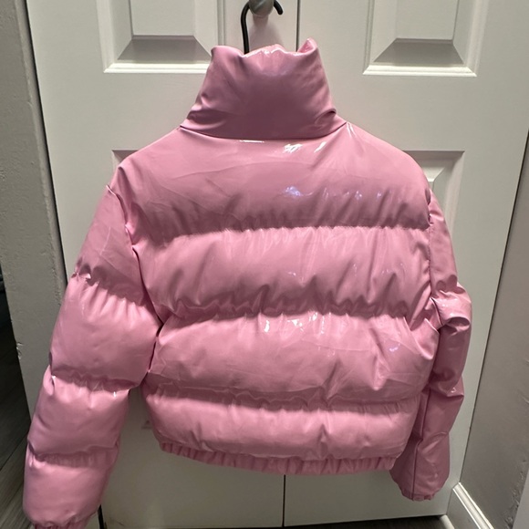 PrettyLittleThing 🌸 - Picture 4 of 4